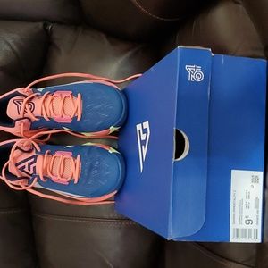 Nike Giannis Immorality 2 size 9.5 USA